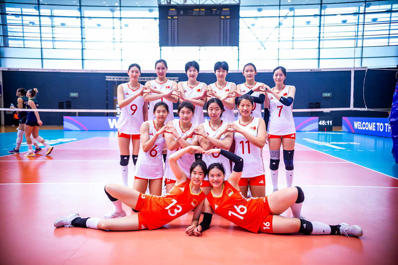 包含U19世锦赛-中国女排2-3意大利获第6陈晓辉空砍30分的词条
